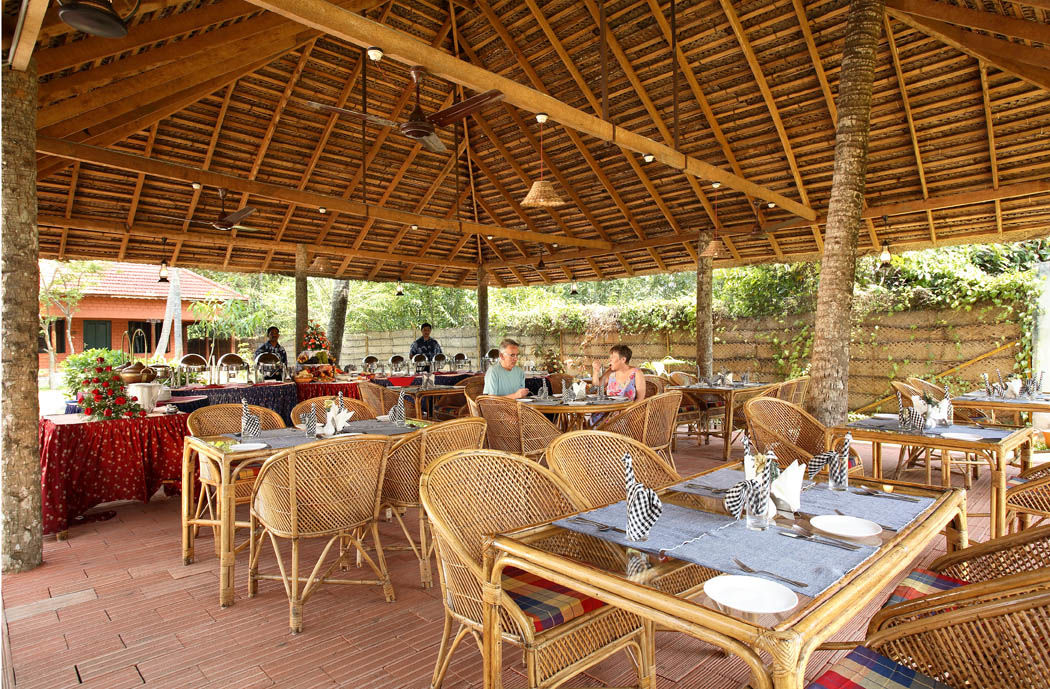 Cocobay Resort קומרקום מסעדה תמונה
